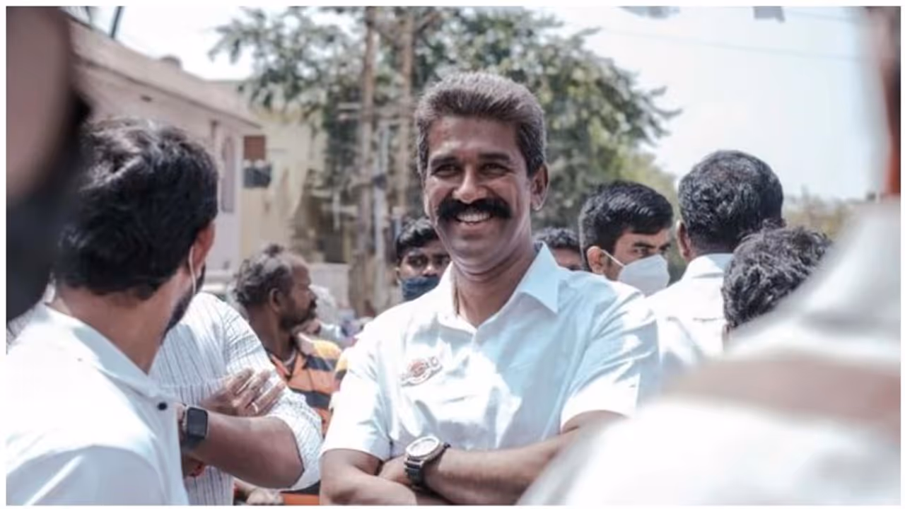 நாளை திமுகவில் இணையும் டாக்டர் மகேந்திரன்... கொங்கு மண்டலத்தை வலுப்படுத்துவாரா..? நாளை திமுகவில் இணையும் டாக்டர் மகேந்திரன்... கொங்கு மண்டலத்தை வலுப்படுத்துவாரா..?