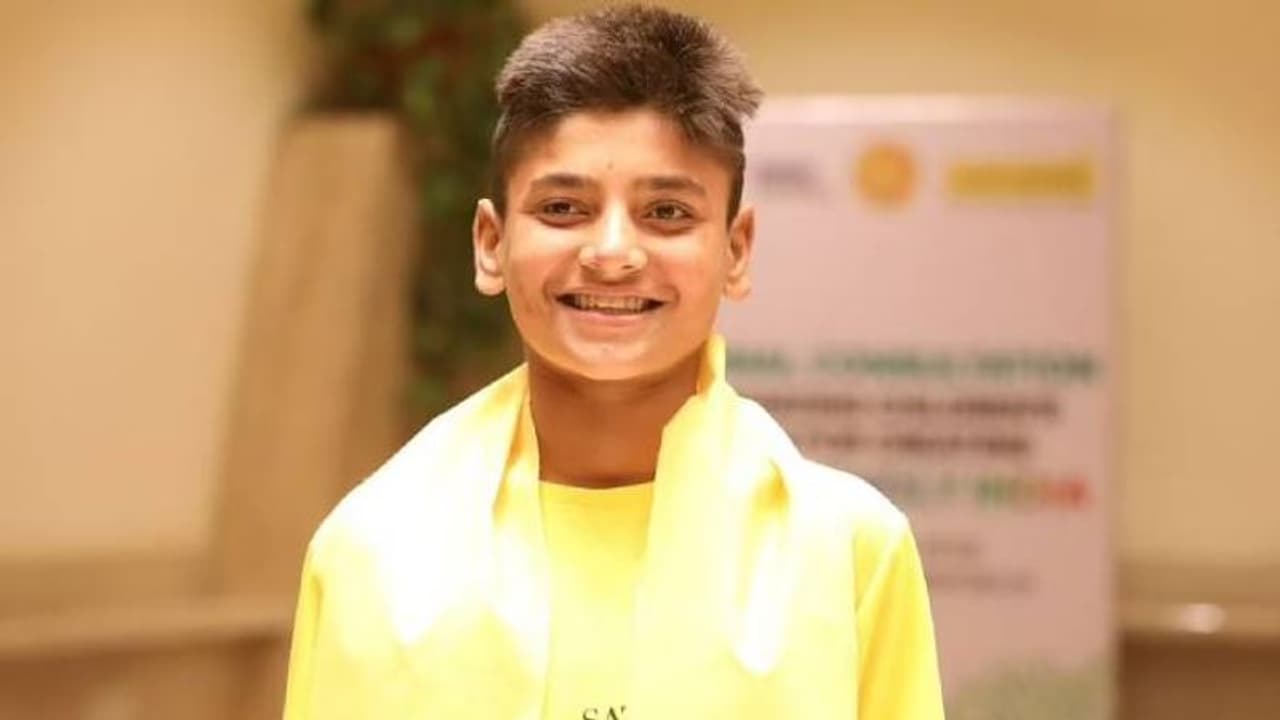 മധ്യപ്രദേശിലെ പതിനേഴുകാരന് ഡയാന അവാർഡ്, ഇതായിരുന്നു ആ പോരാട്ടം... മധ്യപ്രദേശിലെ പതിനേഴുകാരന് ഡയാന അവാർഡ്, ഇതായിരുന്നു ആ പോരാട്ടം...