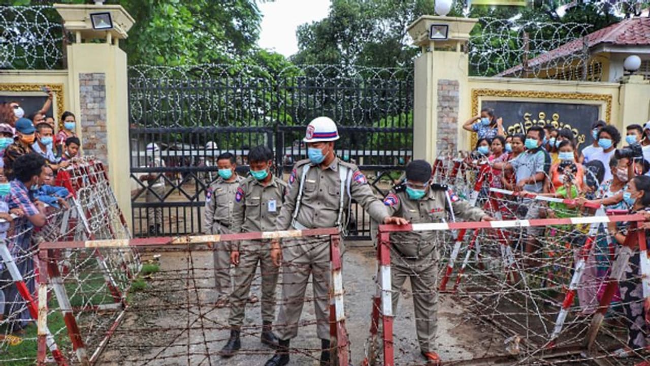 మయన్మార్ లో తిరుగుబాటు దారులపై వైమానిక దాడులు.. 100మంది మృతి, పలువురికి గాయాలు.. మయన్మార్ లో తిరుగుబాటు దారులపై వైమానిక దాడులు.. 100మంది మృతి, పలువురికి గాయాలు..