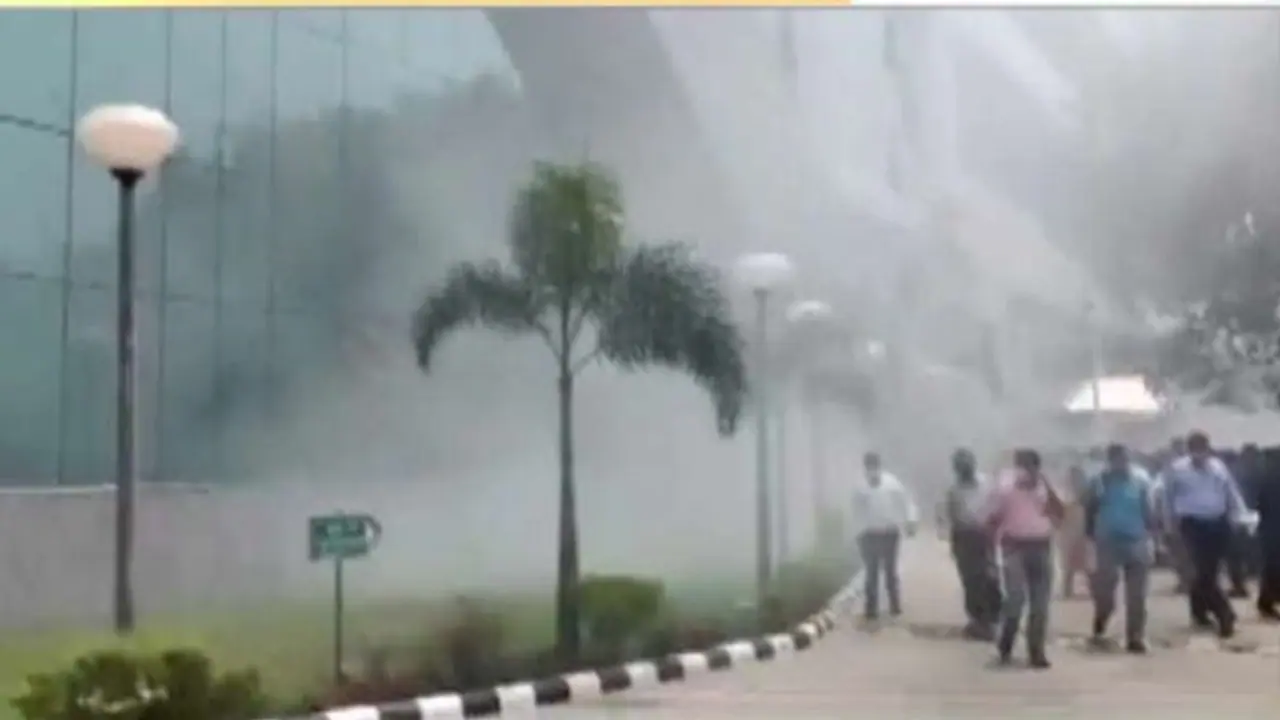 দিল্লির CBI দফতরে বিধ্বংসী আগুন, ঘটনাস্থলে দমকলের ৬ ইঞ্জিন দিল্লির CBI দফতরে বিধ্বংসী আগুন, ঘটনাস্থলে দমকলের ৬ ইঞ্জিন