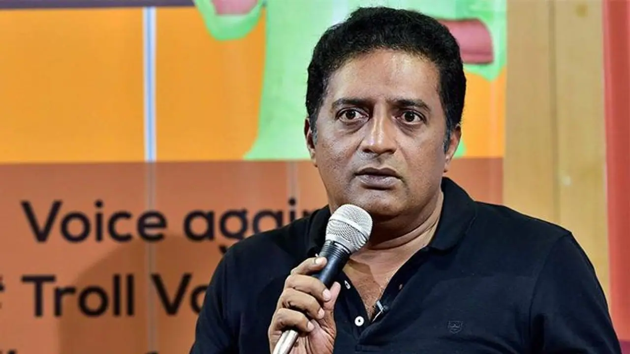 ದಿನಕ್ಕೆ ಐದು ಕಾಸ್ಟ್ಯೂಮ್, ಕ್ಯಾಮೆರಾ ಜತೆ ತಿರುಗಾಟ, ಇದೇ ಮೋದಿ ಆಡಳಿತ: ಪ್ರಕಾಶ್ ರಾಜ್ ದಿನಕ್ಕೆ ಐದು ಕಾಸ್ಟ್ಯೂಮ್, ಕ್ಯಾಮೆರಾ ಜತೆ ತಿರುಗಾಟ, ಇದೇ ಮೋದಿ ಆಡಳಿತ: ಪ್ರಕಾಶ್ ರಾಜ್