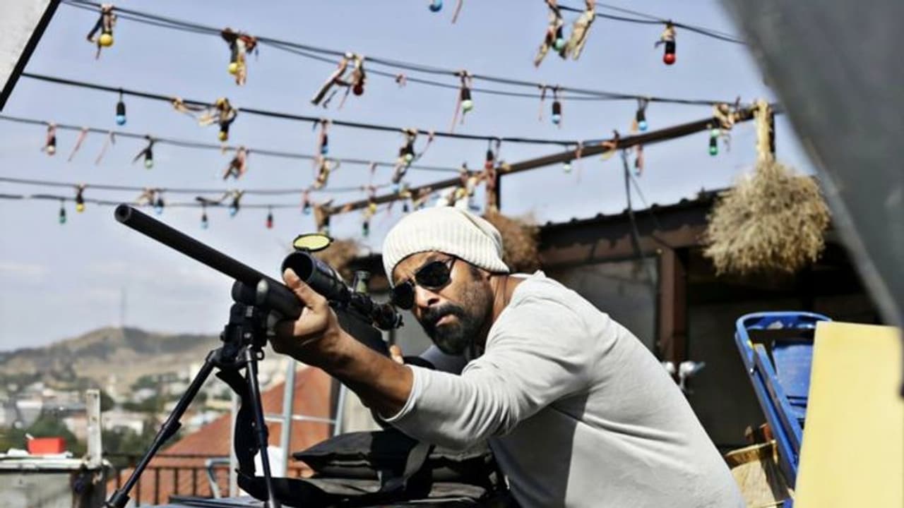 'பாகுபலி' பட பாணியில் ரிலீஸ் செய்யப்படும் விக்ரமின் துருவ நட்சத்திரம்..! 'பாகுபலி' பட பாணியில் ரிலீஸ் செய்யப்படும் விக்ரமின் துருவ நட்சத்திரம்..!