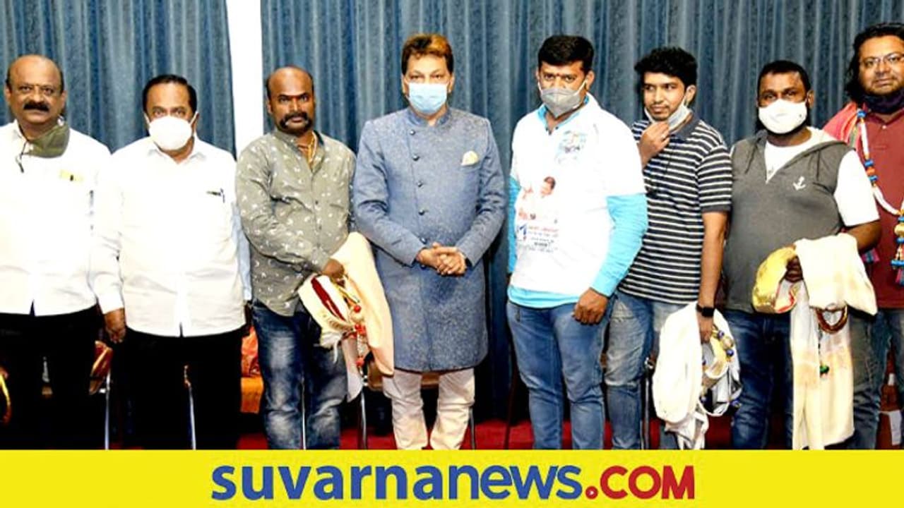 ಹೆದರದಿರು ಓ ಮನಸೇ ಆಲ್ಬಂ ಬಿಡುಗಡೆ! ಹೆದರದಿರು ಓ ಮನಸೇ ಆಲ್ಬಂ ಬಿಡುಗಡೆ!