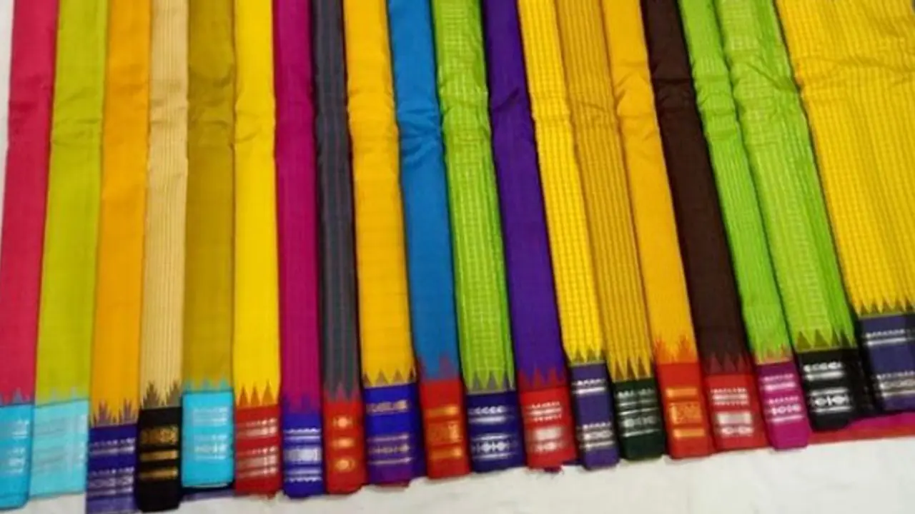 'পুজোয় দিদির উপহার', শাড়ি পাবেন মহিলারা 'পুজোয় দিদির উপহার', শাড়ি পাবেন মহিলারা