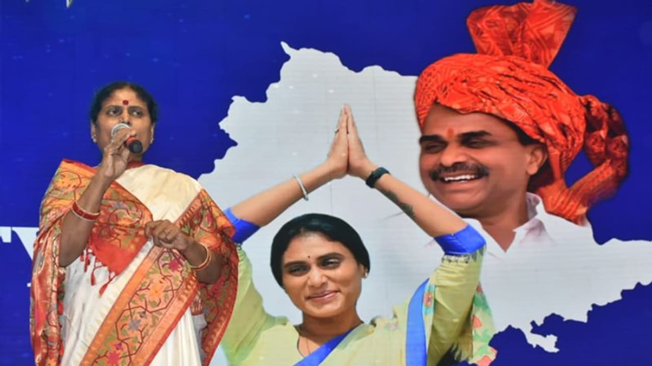 షర్మిల తెలంగాణలో పుట్టలేదనే వాదనలో పస లేదు: వైఎస్ విజయలక్ష్మి