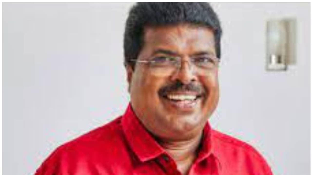 ‘കയ്യും കാലും വെട്ടി നഗരസഭയ്ക്ക് മുന്നിൽ വയ്ക്കും’: ആലപ്പുഴ എംഎല്എയ്ക്ക് വധഭീഷണി ‘കയ്യും കാലും വെട്ടി നഗരസഭയ്ക്ക് മുന്നിൽ വയ്ക്കും’: ആലപ്പുഴ എംഎല്എയ്ക്ക് വധഭീഷണി
