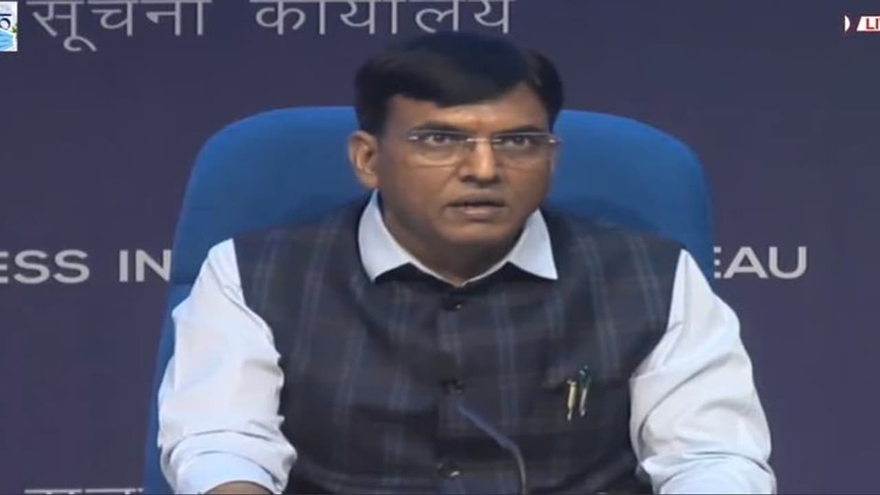 NEET PG delay: Mansukh Mandaviya expresses regret over police action, urges doctors to call off strike NEET PG delay: Mansukh Mandaviya expresses regret over police action, urges doctors to call off strike