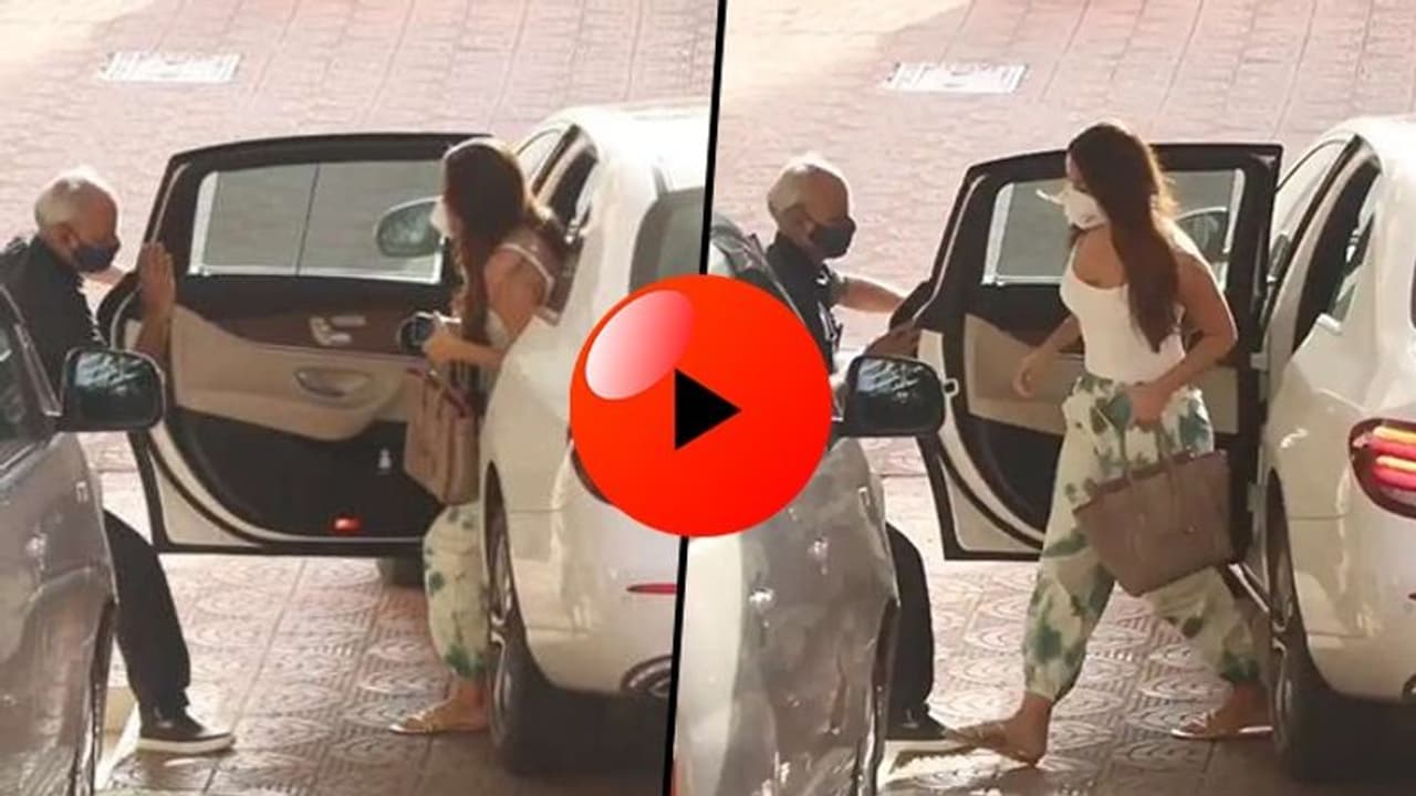 Netizens call Kiara Advani 'shameless lady,' trolled her brutally for this reason (Watch Video) Netizens call Kiara Advani 'shameless lady,' trolled her brutally for this reason (Watch Video)