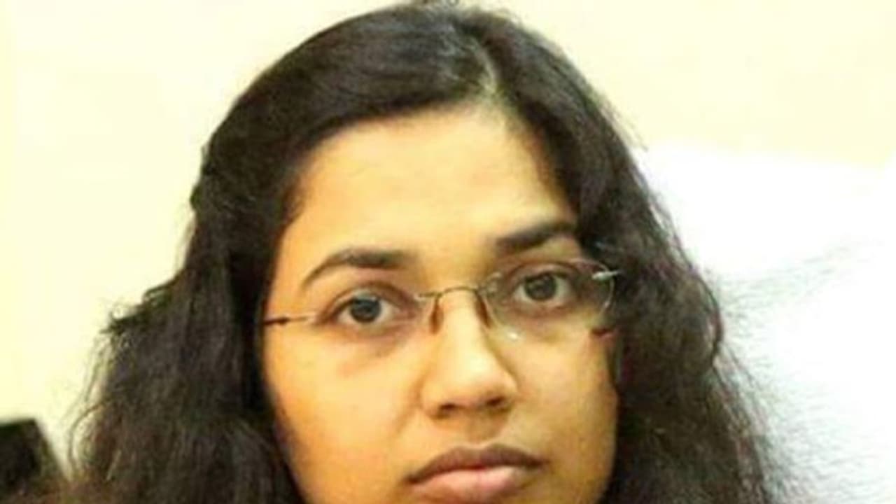 <p><strong>ഭണ്ഡാരി സ്വാഗത് രവീര്ചന്ദ് ഐഎഎസ്</strong> കാസര്കോട് ജില്ലാ കലക്ടര് </p>
<p><strong>ഭണ്ഡാരി സ്വാഗത് രവീര്ചന്ദ് ഐഎഎസ്</strong> കാസര്കോട് ജില്ലാ കലക്ടര് </p>