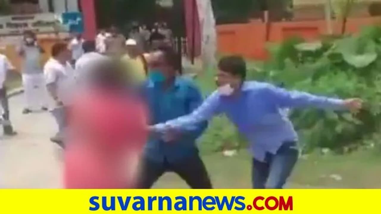 ಮಹಿಳೆಯ ಸೀರೆ ಕಳಚಲು ಯತ್ನ: 6 ಪೊಲೀಸರು ಸಸ್ಪೆಂಡ್, ಓರ್ವ ಅರೆಸ್ಟ್! ಮಹಿಳೆಯ ಸೀರೆ ಕಳಚಲು ಯತ್ನ: 6 ಪೊಲೀಸರು ಸಸ್ಪೆಂಡ್, ಓರ್ವ ಅರೆಸ್ಟ್!