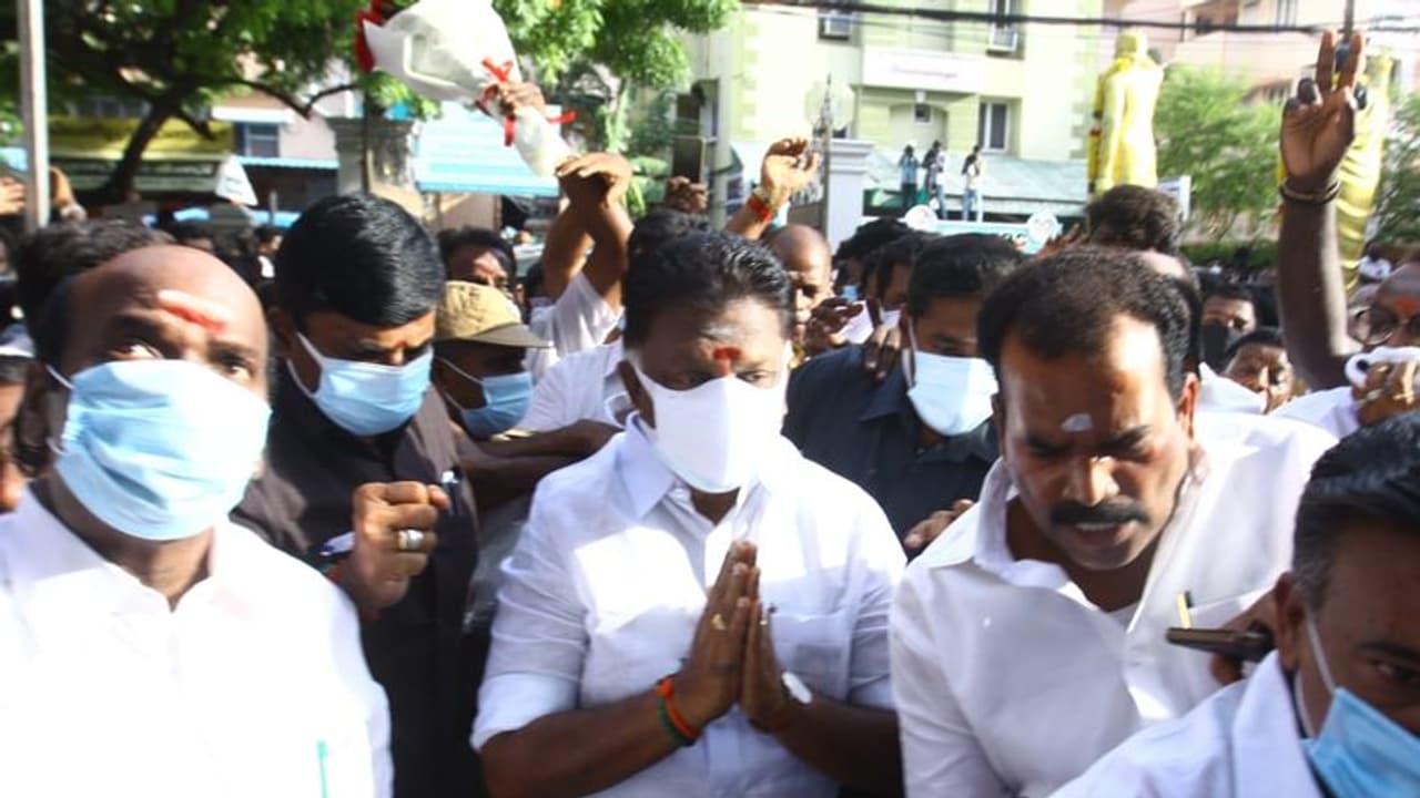 கூட்டணி கட்சிகள் குறித்து பொதுவெளியில் விமர்சனம் செய்யக்கூடாது.. ஓபிஎஸ் போட்ட ஸ்ட்ரிட் ஆர்டர்.. கூட்டணி கட்சிகள் குறித்து பொதுவெளியில் விமர்சனம் செய்யக்கூடாது.. ஓபிஎஸ் போட்ட ஸ்ட்ரிட் ஆர்டர்..