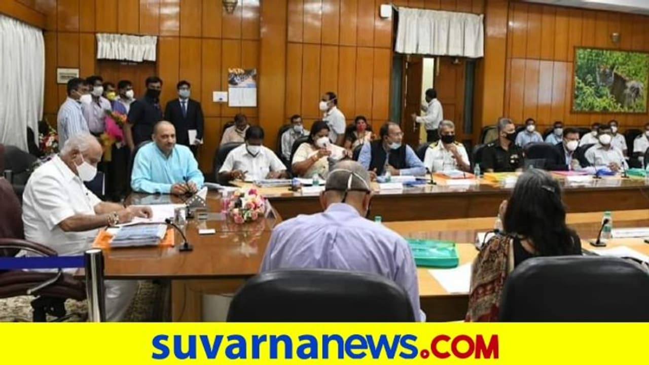 ಸಿಎಂ ನೇತೃತ್ವದ ಸಭೆಯಲ್ಲಿ ಉತ್ತರ ಕನ್ನಡ ಎಂಪಿ ಅನಂತ್ಕುಮಾರ್ ಹೆಗಡೆ ಸಿಎಂ ನೇತೃತ್ವದ ಸಭೆಯಲ್ಲಿ ಉತ್ತರ ಕನ್ನಡ ಎಂಪಿ ಅನಂತ್ಕುಮಾರ್ ಹೆಗಡೆ