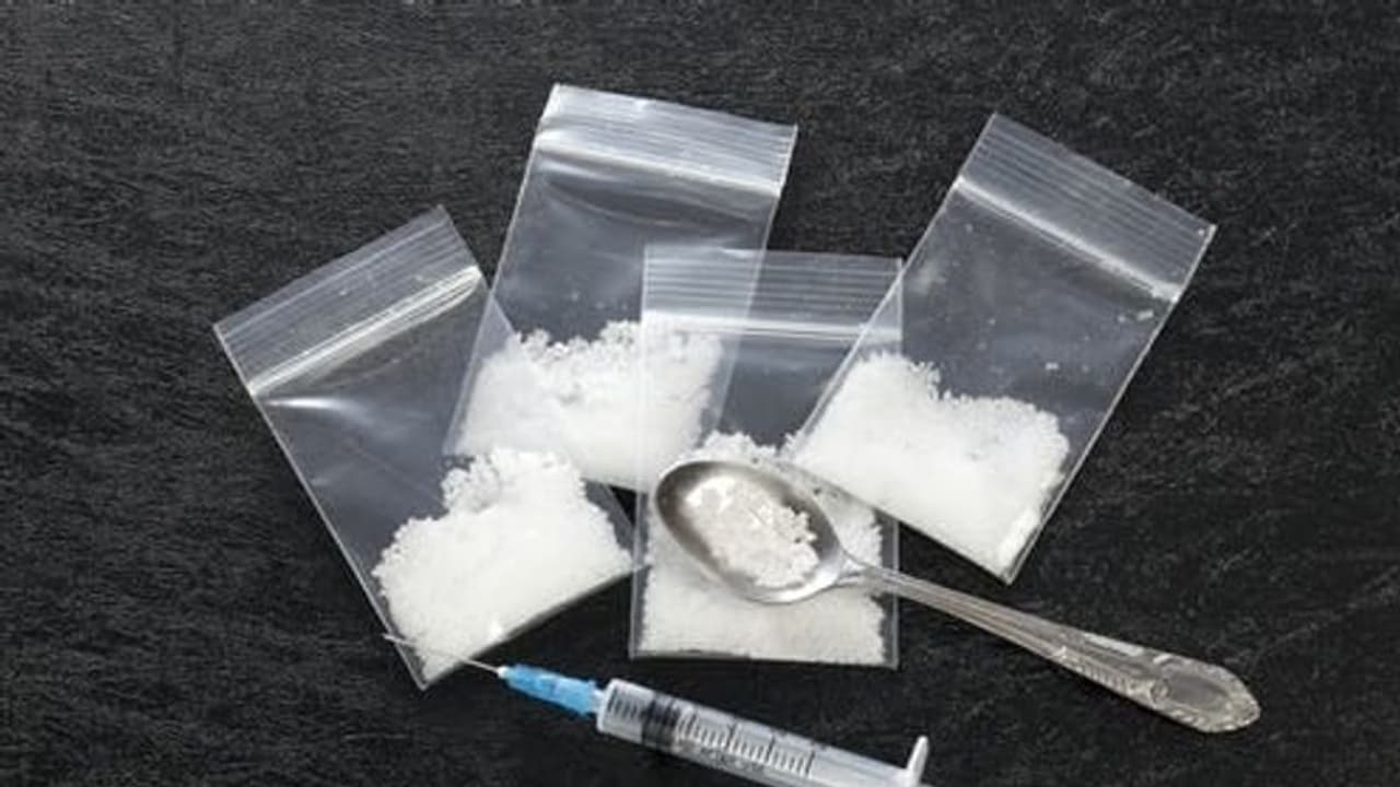 കാക്കനാട് മയക്കുമരുന്നുകേസ്: പ്രതികളുടെ ബാങ്ക് അക്കൌണ്ടിലേക്ക് പണം നിക്ഷേപിച്ചവർക്ക് എക്സൈസ് നോട്ടീസ്