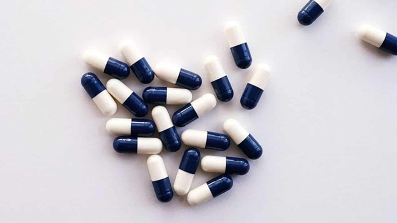 यूपी में महंगी दवाइयां लिखने पर डॉक्टरों पर होगी सख्त कार्रवाई, मरीज घर बैठे ऐसे कर सकेंगे शिकायत यूपी में महंगी दवाइयां लिखने पर डॉक्टरों पर होगी सख्त कार्रवाई, मरीज घर बैठे ऐसे कर सकेंगे शिकायत