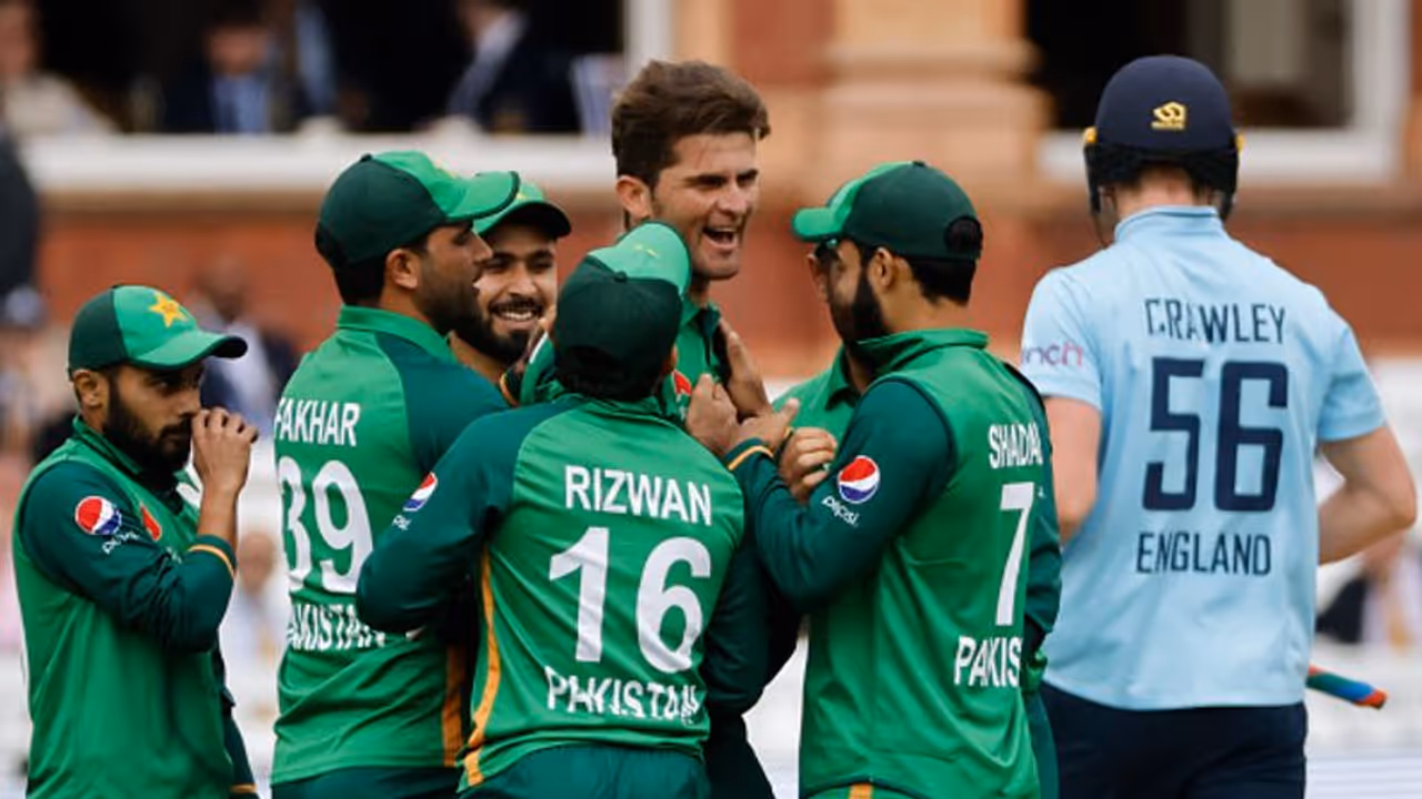 #ENGvsPAK ஆறுதல் வெற்றியாவது பெற துடிக்கும் பாக்.,! கடைசி ஒருநாள் போட்டிக்கான இரு அணிகளின் உத்தேச ஆடும் லெவன் #ENGvsPAK ஆறுதல் வெற்றியாவது பெற துடிக்கும் பாக்.,! கடைசி ஒருநாள் போட்டிக்கான இரு அணிகளின் உத்தேச ஆடும் லெவன்