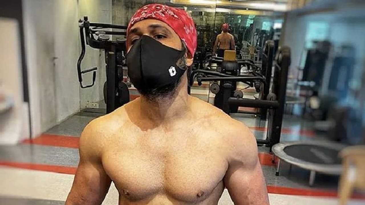 'ഇത് തുടക്കം മാത്രം'; പുത്തന്‍ ലുക്കില്‍ പ്രിയ താരം...