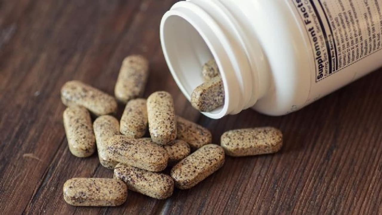 സപ്ലിമെന്‍റ്സ് കഴിക്കുന്നതിനെ പറ്റി ആലോചിക്കുന്നോ? ഇക്കാര്യങ്ങള്‍ കൂടി ശ്രദ്ധിക്കൂ...