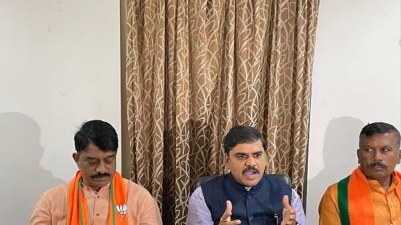 తెలుగురాష్ట్రాల జలవివాదం... జగన్, కేసీఆర్ మద్య రహస్య ఒప్పందమిదే: బిజెపి విష్ణువర్ధన్