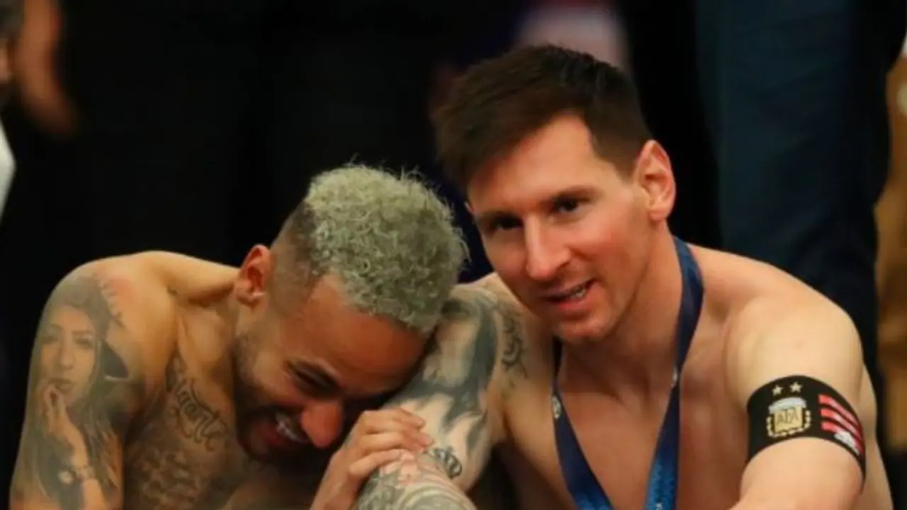 ജനിക്കാനിരിക്കുന്ന കുഞ്ഞിന് എന്ത് പേരിടും? വെളിപ്പെടുത്തി നെയ്മര്, സന്തോഷം മെസി ആരാധകര്ക്ക് ജനിക്കാനിരിക്കുന്ന കുഞ്ഞിന് എന്ത് പേരിടും? വെളിപ്പെടുത്തി നെയ്മര്, സന്തോഷം മെസി ആരാധകര്ക്ക്