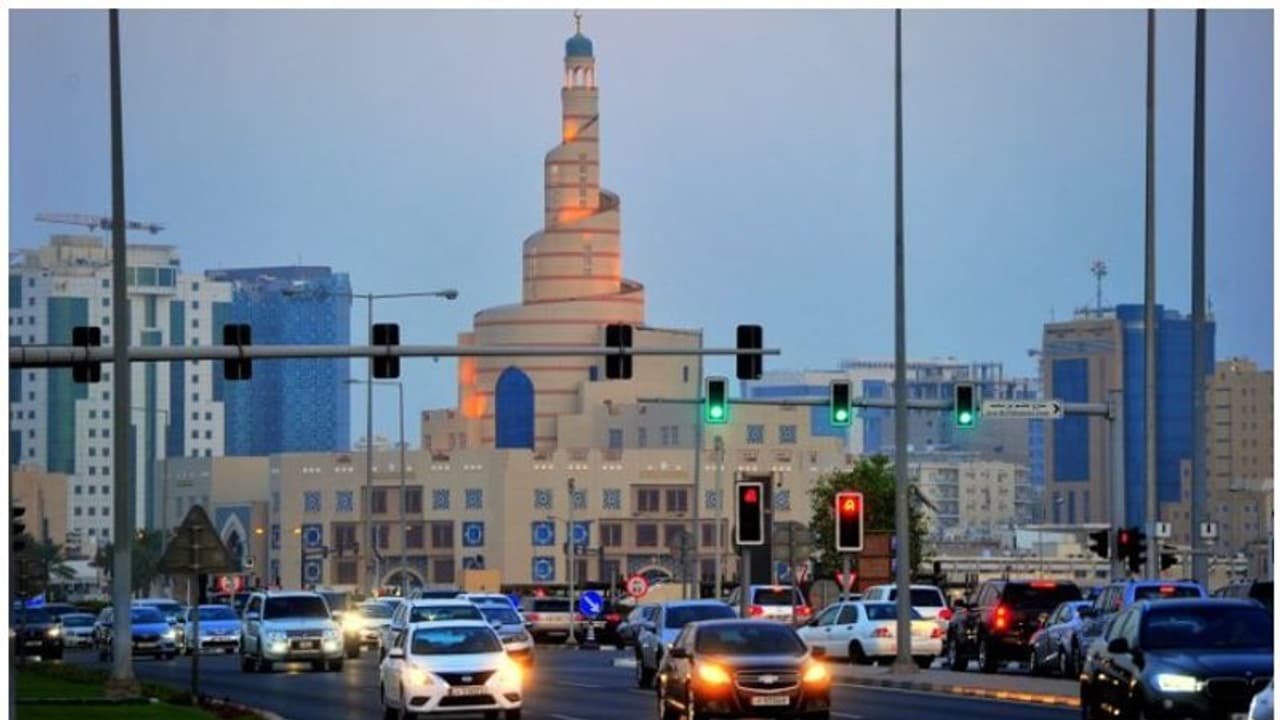 Covid Restrictions: ഖത്തറില് കൊവിഡ് നിബന്ധനകള് ലംഘിച്ചതിന് 345 പേര്ക്കെതിരെ നടപടി Covid Restrictions: ഖത്തറില് കൊവിഡ് നിബന്ധനകള് ലംഘിച്ചതിന് 345 പേര്ക്കെതിരെ നടപടി