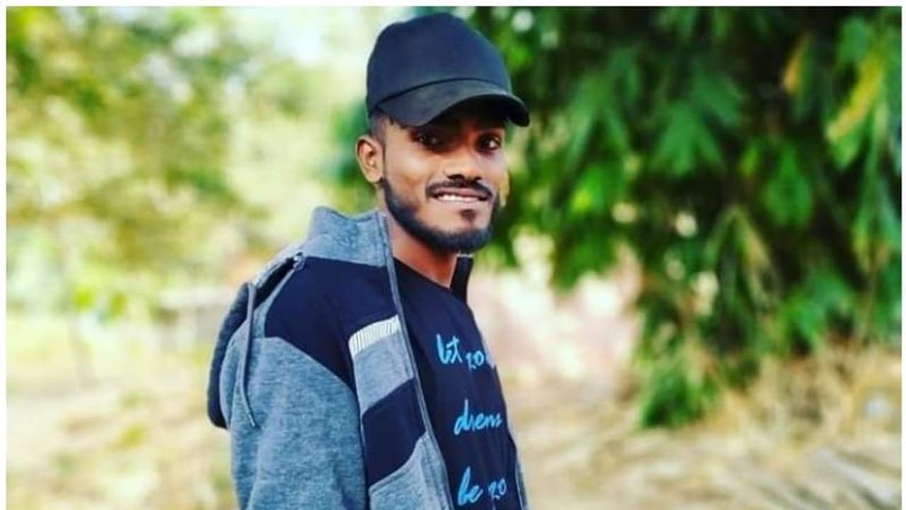 മണ്ണാര്ക്കാട് യുവാവ് വെടിയേറ്റ് മരിച്ച നിലയില്; സുഹൃത്തിനായി പൊലീസ് തിരച്ചില് തുടങ്ങി മണ്ണാര്ക്കാട് യുവാവ് വെടിയേറ്റ് മരിച്ച നിലയില്; സുഹൃത്തിനായി പൊലീസ് തിരച്ചില് തുടങ്ങി