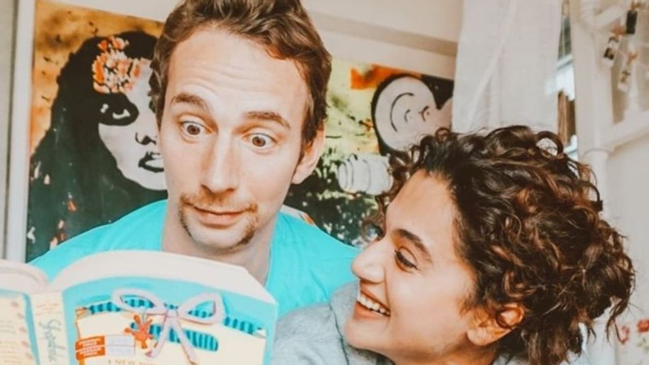 బాయ్ ఫ్రెండ్ బర్త్ డే వేడుకల్లో ఎంజాయ్ చేస్తున్న తాప్సి.. ఫోటోలు వైరల్! బాయ్ ఫ్రెండ్ బర్త్ డే వేడుకల్లో ఎంజాయ్ చేస్తున్న తాప్సి.. ఫోటోలు వైరల్!