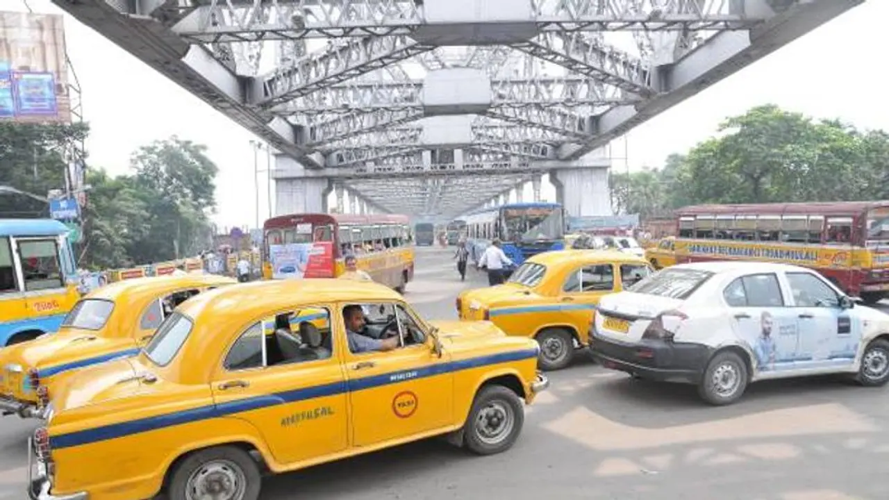 ভাড়াবৃদ্ধির দাবিতে কলকাতায় ট্যাক্সি ও অ্যাপ ক্যাব ধর্মঘট, এদিন মিলবে না কিছুই ভাড়াবৃদ্ধির দাবিতে কলকাতায় ট্যাক্সি ও অ্যাপ ক্যাব ধর্মঘট, এদিন মিলবে না কিছুই