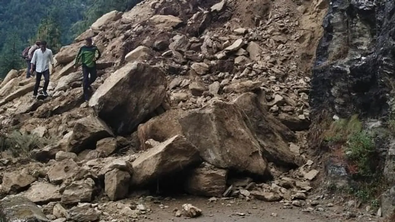ಅಭಿವೃದ್ಧಿಯಾಗದೇ 3ನೇ ಸಲ ಕುಸಿದು ಬಿದ್ದ ಮಹಾಕೋಟೆ