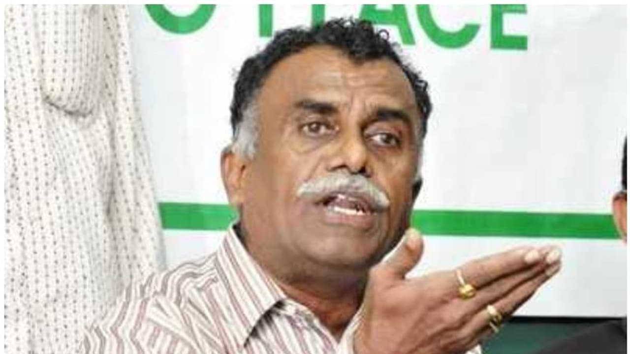 2002 குஜராத் வன்முறை... அவதூறு வழக்கு போட்டதாக முன்னாள் டிஜிபி அதிரடி கைது...! 