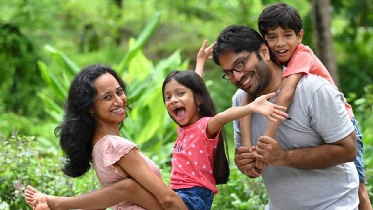 'നഗരജീവിതം നമുക്ക് പറ്റിയതായിരുന്നില്ല', പ്രകൃതിയിലേക്കൊരു മടക്കം! 'നഗരജീവിതം നമുക്ക് പറ്റിയതായിരുന്നില്ല', പ്രകൃതിയിലേക്കൊരു മടക്കം!