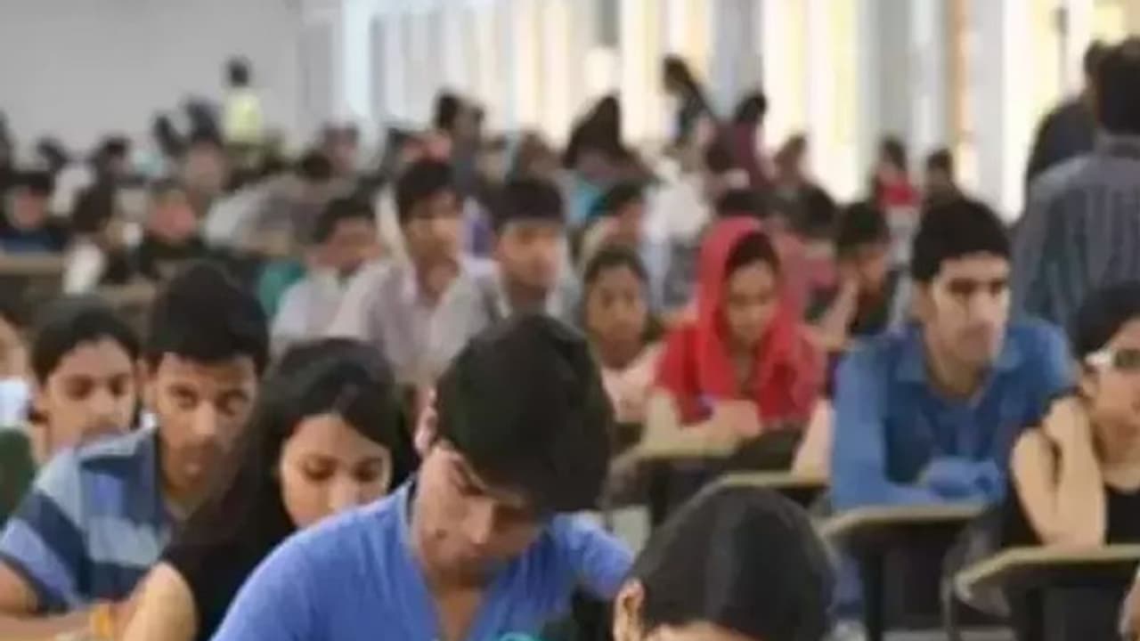 பாத்தீங்களா..? இதுக்குதான் ‘நீட்’ வேண்டாம்னு சொல்றோம்… சிபிஐ கண்டுபிடித்த விஷயம் பாத்தீங்களா..? இதுக்குதான் ‘நீட்’ வேண்டாம்னு சொல்றோம்… சிபிஐ கண்டுபிடித்த விஷயம்