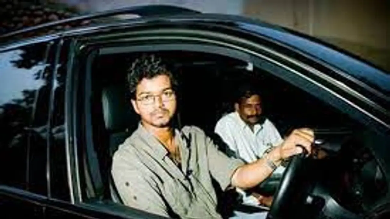 நடிகர் விஜய்க்கு ரூ.1 லட்சம் அபராதம்... சென்னை உயர் நீதிமன்றத்தில் விஜய் மேல் முறையீடு.! நடிகர் விஜய்க்கு ரூ.1 லட்சம் அபராதம்... சென்னை உயர் நீதிமன்றத்தில் விஜய் மேல் முறையீடு.!