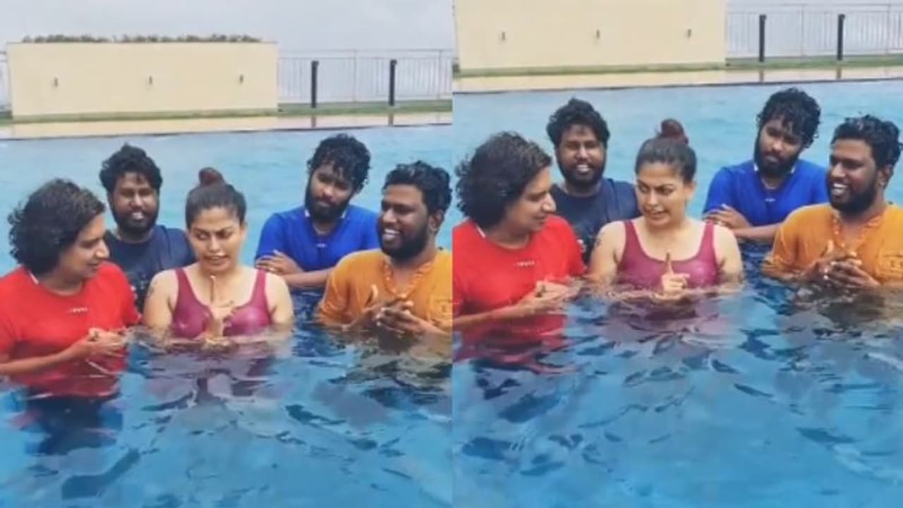 'തുള്ളി കളിക്കുന്ന കുഞ്ഞിപ്പുഴു; ഉല്ലസിക്കുന്ന വീഡിയോയുമായി അനുശ്രീ