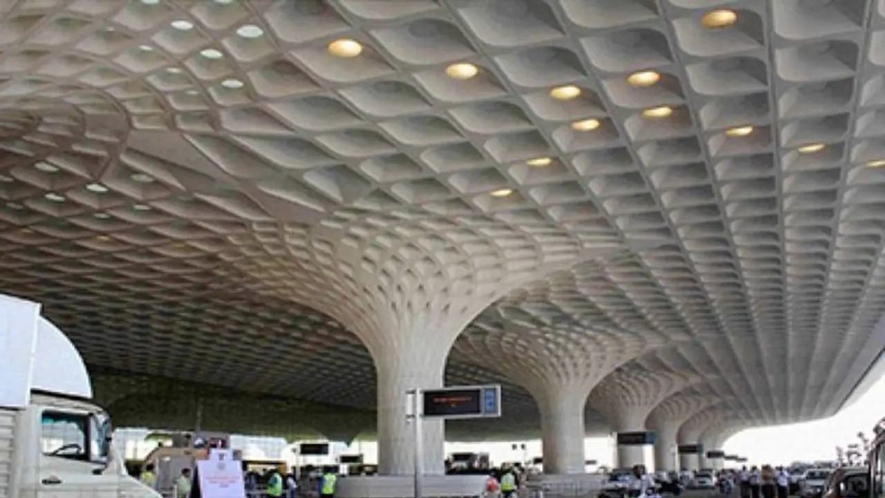 പണം തന്നില്ലെന്ന് മുംബൈ വിമാനത്താവളം തകർക്കുമെന്ന് ഭീഷണിപ്പെടുത്തിയ മലയാളി കിളിമാനൂർ സ്വദേശി, അറസ്റ്റ് പണം തന്നില്ലെന്ന് മുംബൈ വിമാനത്താവളം തകർക്കുമെന്ന് ഭീഷണിപ്പെടുത്തിയ മലയാളി കിളിമാനൂർ സ്വദേശി, അറസ്റ്റ്