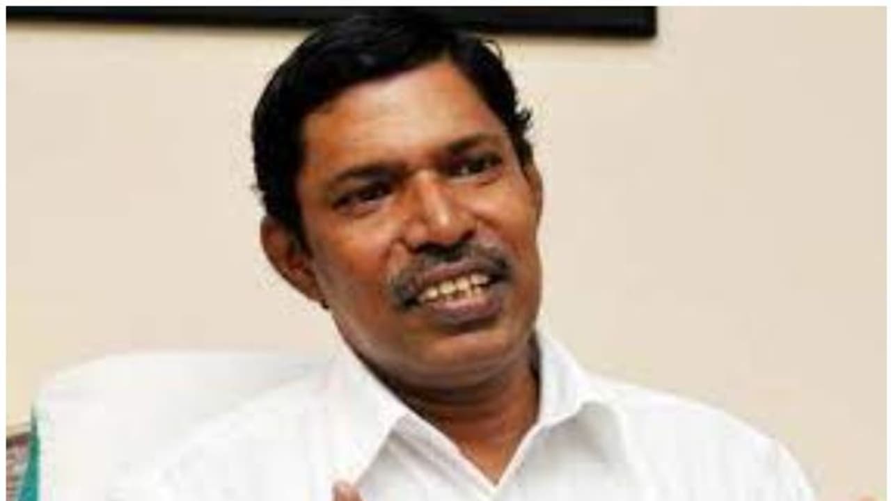 ചാരക്കേസ്:സിബി മാത്യൂസിന്റെ ജാമ്യം റദ്ദാക്കണമെന്ന സിബിഐ ഹർജി സുപ്രീം കോടതി ഇന്ന് പരിഗണിക്കും ചാരക്കേസ്:സിബി മാത്യൂസിന്റെ ജാമ്യം റദ്ദാക്കണമെന്ന സിബിഐ ഹർജി സുപ്രീം കോടതി ഇന്ന് പരിഗണിക്കും