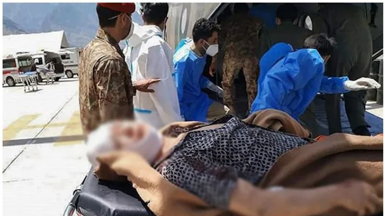 പാകിസ്ഥാനില് ബസില് സ്ഫോടനം: ഒമ്പത് ചൈനീസ് പൗരന്മാരുള്പ്പെടെ 13 പേര് മരിച്ചു പാകിസ്ഥാനില് ബസില് സ്ഫോടനം: ഒമ്പത് ചൈനീസ് പൗരന്മാരുള്പ്പെടെ 13 പേര് മരിച്ചു