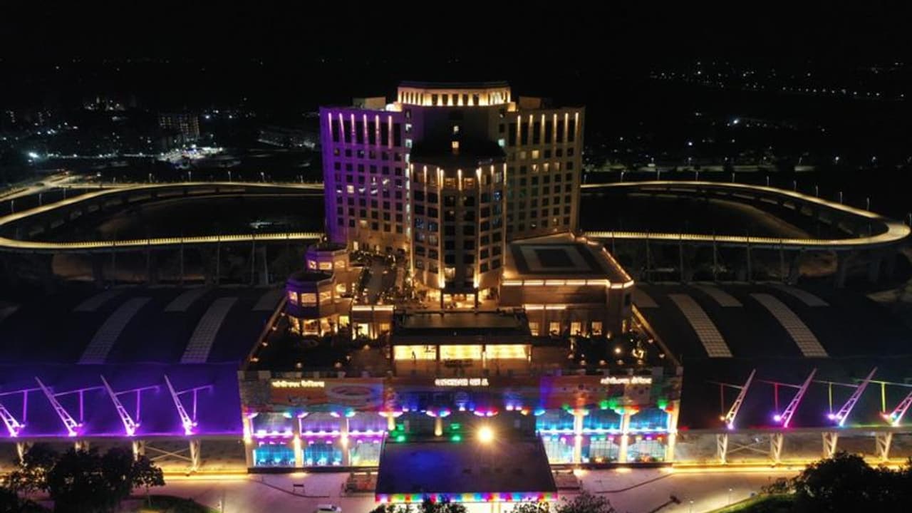 ಇದು ಸಿಂಗಾಪುರ ಅಲ್ಲ, ಜು.16ಕ್ಕೆ ಮೋದಿ ಉದ್ಘಾಟನೆ ಮಾಡಲಿರುವ ರೈಲು ನಿಲ್ದಾಣ! ಇದು ಸಿಂಗಾಪುರ ಅಲ್ಲ, ಜು.16ಕ್ಕೆ ಮೋದಿ ಉದ್ಘಾಟನೆ ಮಾಡಲಿರುವ ರೈಲು ನಿಲ್ದಾಣ!