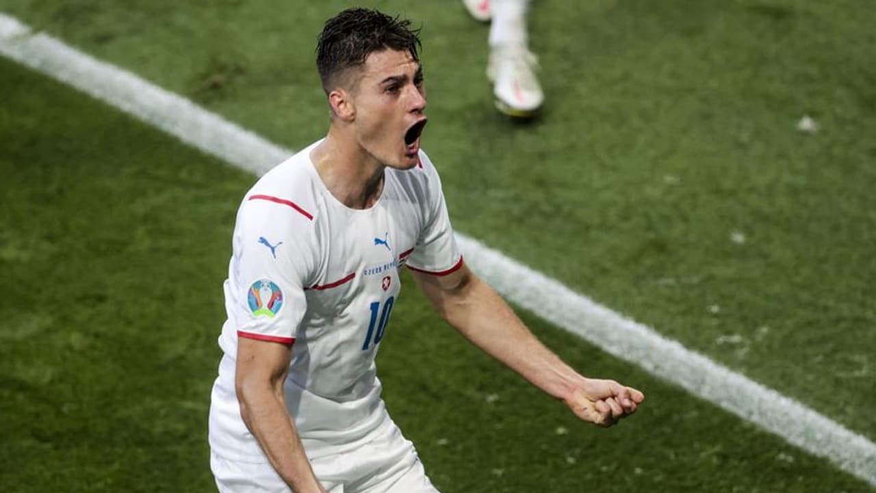 പാട്രിക്ക് ഷിക്കിന്റെ ലോംഗ് റേഞ്ചർ, യൂറോയിലെ ഏറ്റവും മികച്ച ഗോൾ പാട്രിക്ക് ഷിക്കിന്റെ ലോംഗ് റേഞ്ചർ, യൂറോയിലെ ഏറ്റവും മികച്ച ഗോൾ