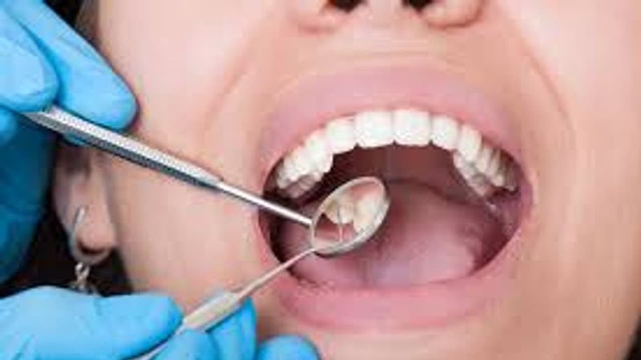 মন খারাপের খারাপ প্রভাব পড়ছে দাঁতে, মানসিক চাপের কারণে বাড়ছে দাঁতের সমস্যা মন খারাপের খারাপ প্রভাব পড়ছে দাঁতে, মানসিক চাপের কারণে বাড়ছে দাঁতের সমস্যা