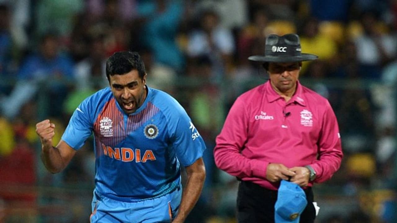 അശ്വിനെ ടി20 ലോകകപ്പ് ടീമിലേക്ക് തിരിച്ചുവിളിക്കണം; ആവശ്യവുമായി മുന് ഇന്ത്യന് സ്പിന്നര് അശ്വിനെ ടി20 ലോകകപ്പ് ടീമിലേക്ക് തിരിച്ചുവിളിക്കണം; ആവശ്യവുമായി മുന് ഇന്ത്യന് സ്പിന്നര്