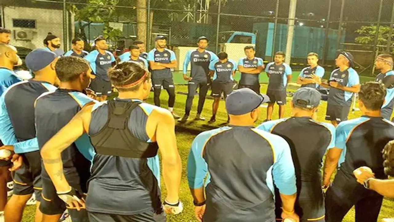 Sri Lanka vs India: बिछ गई बिसात, 2 दिन बाद होगा महासंग्राम, प्रैक्टिस सेशन में खिलाड़ियों ने बहाया जमकर पसीना Sri Lanka vs India: बिछ गई बिसात, 2 दिन बाद होगा महासंग्राम, प्रैक्टिस सेशन में खिलाड़ियों ने बहाया जमकर पसीना