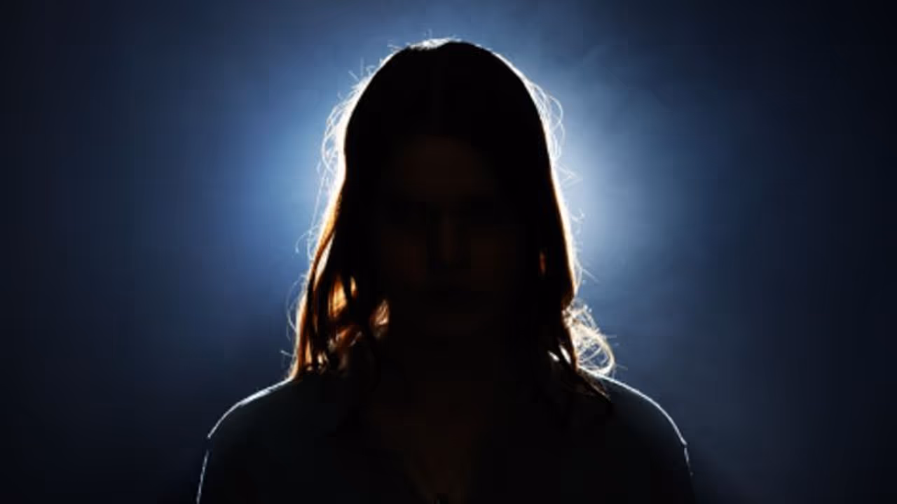 Women harassment ಕನ್ಯತ್ವ ಪರೀಕ್ಷೆಯಲ್ಲಿ ಮದುಮಗಳು ಫೇಲ್, 10 ಲಕ್ಷ ರೂಪಾಯಿಗೆ ಅತ್ತೆಯ ಡಿಮ್ಯಾಂಡ್!