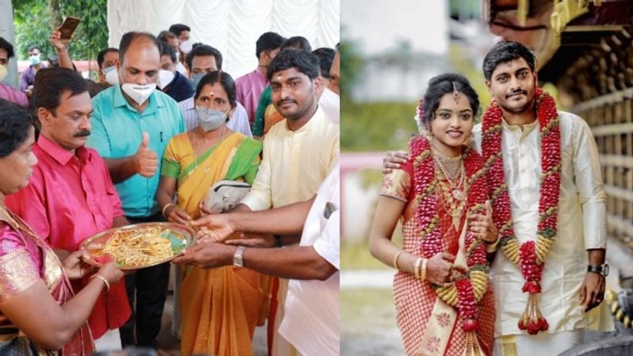 സ്വർണ്ണം തിരികെ ഏൽപ്പിച്ച് വരൻ പറഞ്ഞു, 'പൊന്നും പണവും വേണ്ട, ഇവളാണ് ധനം' ആലപ്പുഴയിലെ ഒരു വിവാഹ മാതൃക സ്വർണ്ണം തിരികെ ഏൽപ്പിച്ച് വരൻ പറഞ്ഞു, 'പൊന്നും പണവും വേണ്ട, ഇവളാണ് ധനം' ആലപ്പുഴയിലെ ഒരു വിവാഹ മാതൃക