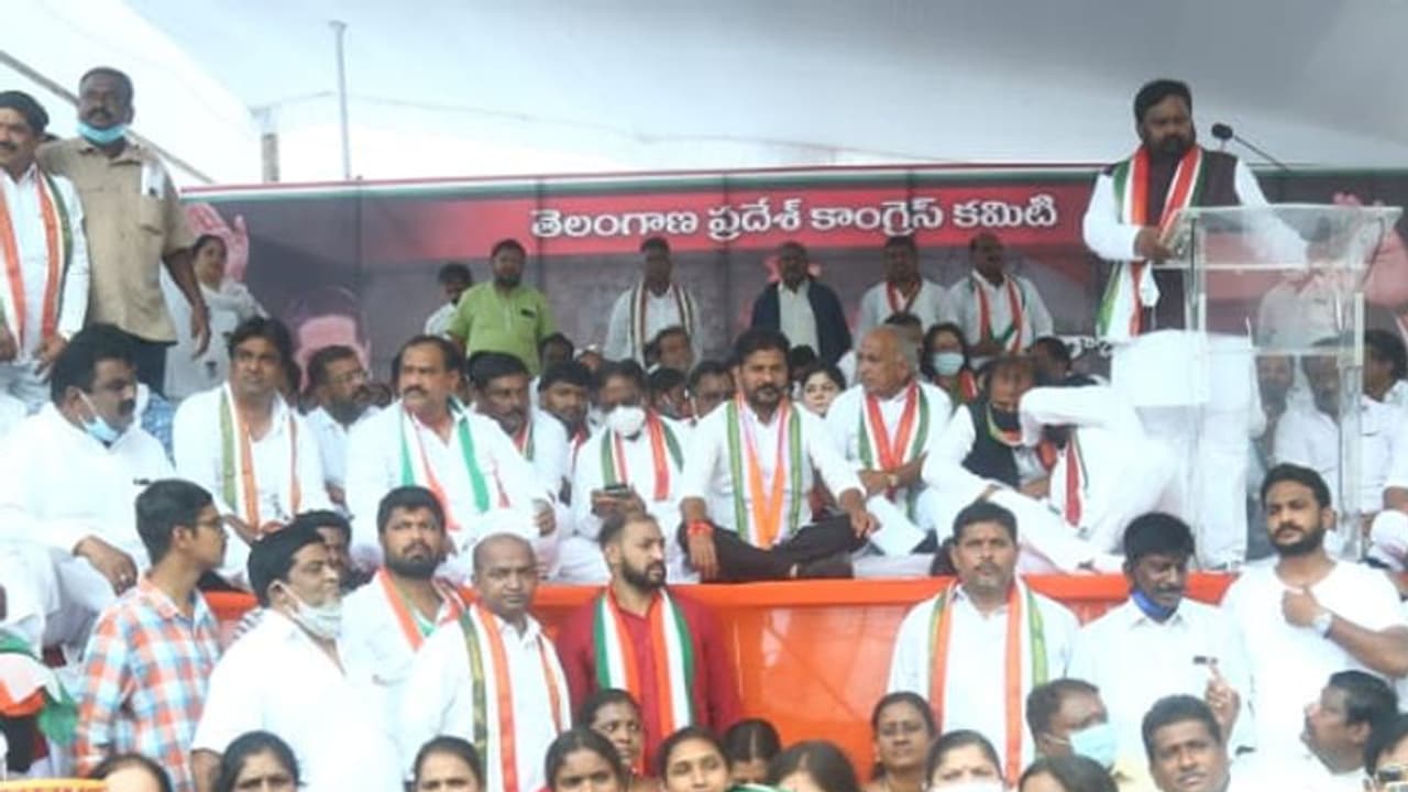 రేవంత్ రెడ్డి అరెస్ట్.. వచ్చేది సోనియా రాజ్యమేనన్న టీపీసీసీ చీఫ్, ఇందిరా పార్క్ వద్ద ఉద్రిక్తత