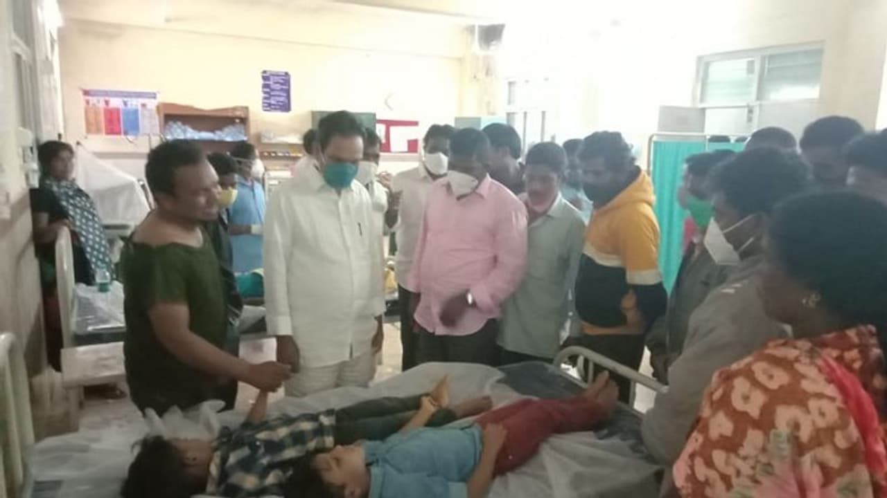 కన్నతల్లే ముగ్గురు పిల్లలను కడతేర్చి, తానూ...కాటికి చేరింది! కన్నతల్లే ముగ్గురు పిల్లలను కడతేర్చి, తానూ...కాటికి చేరింది!