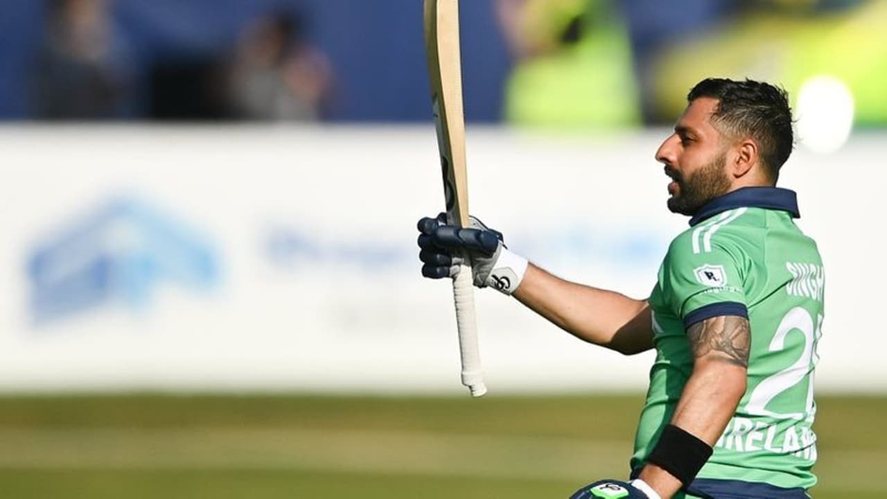 എട്ടാമനായി ക്രീസിലെത്തി സെഞ്ചുറി; ഇന്ത്യന് വംശജനായ ഐറിഷ് താരം സിമി സിംഗിന് റെക്കോഡ് എട്ടാമനായി ക്രീസിലെത്തി സെഞ്ചുറി; ഇന്ത്യന് വംശജനായ ഐറിഷ് താരം സിമി സിംഗിന് റെക്കോഡ്