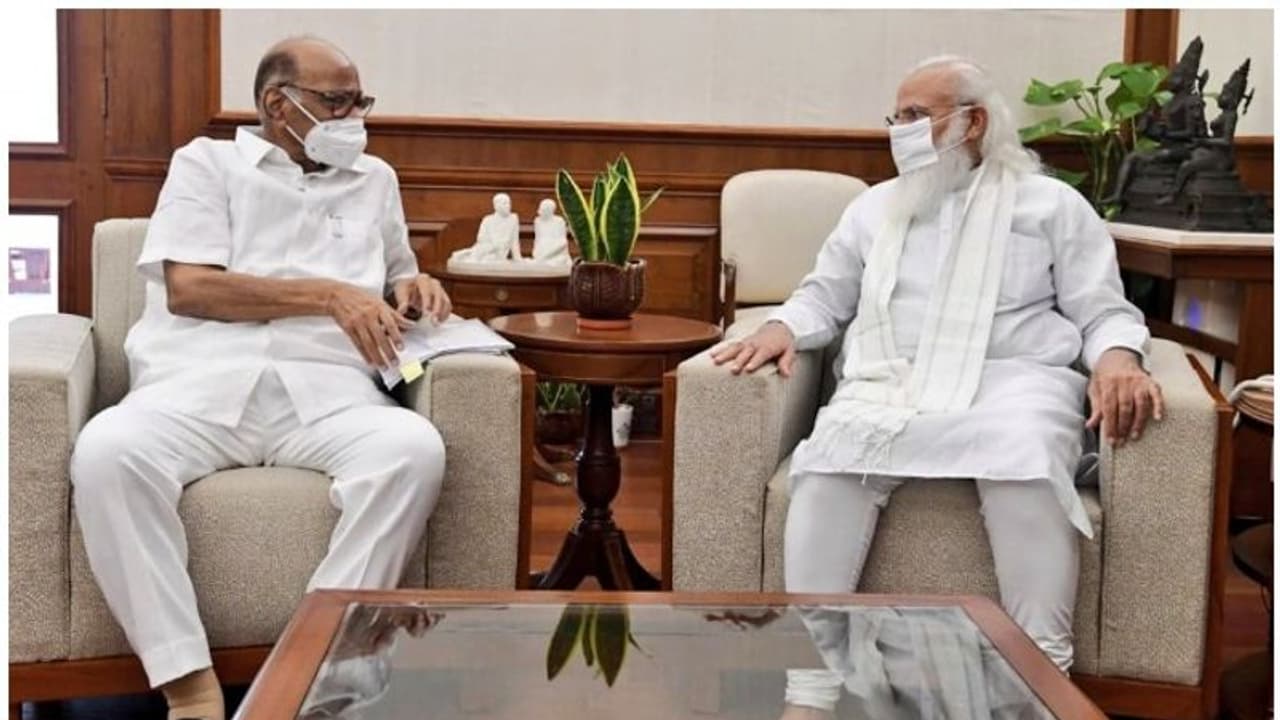 ప్రతిపక్ష నాయకులను టార్గెట్ చేయడం అన్యాయం.. ప్రధాని మోడీతో శరద్ పవార్