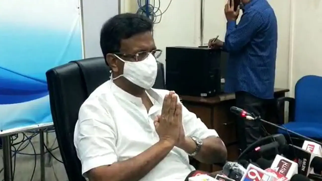 মন্ত্রী ফিরহাদ হাকিমের চাঁচল সফর ঘিরে রাজনৈতিক উত্তেজনা তুঙ্গে, বাস ডিপোর উদ্বোধন নিয়ে তরজা