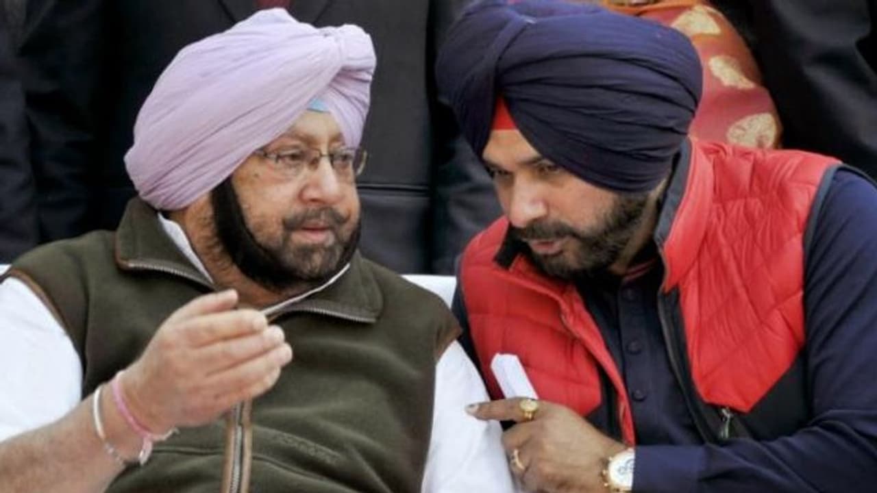 सिद्धू ही होंगे पंजाब के कांगेस अध्यक्ष, लेकिन CM कैप्टन की एक शर्त..माफी मांगे तभी करूंगा मुलाकात सिद्धू ही होंगे पंजाब के कांगेस अध्यक्ष, लेकिन CM कैप्टन की एक शर्त..माफी मांगे तभी करूंगा मुलाकात