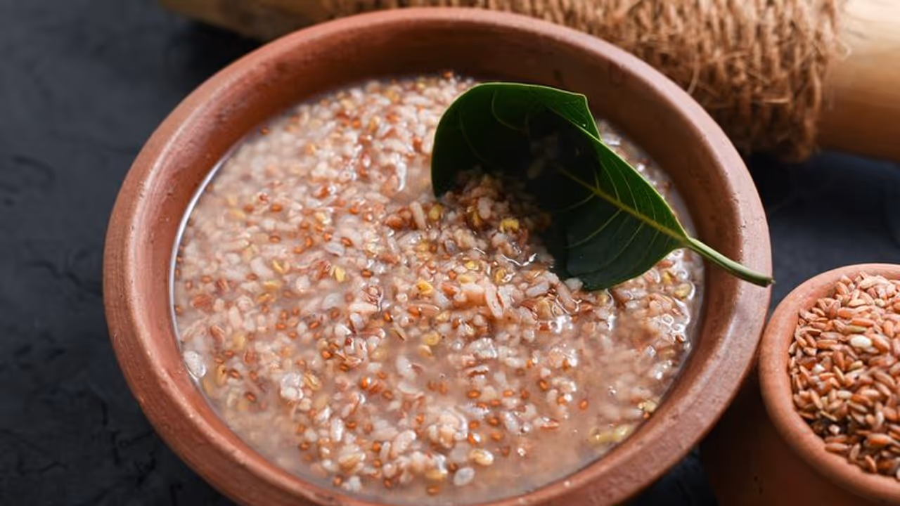 ഔഷധ ഗുണമുള്ള കർക്കിടക കഞ്ഞി തയ്യാറാക്കാം ഔഷധ ഗുണമുള്ള കർക്കിടക കഞ്ഞി തയ്യാറാക്കാം
